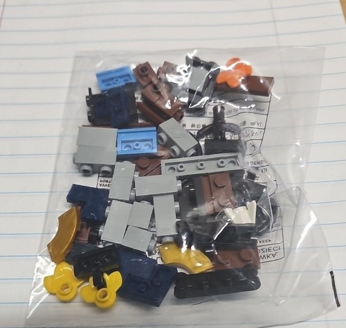 Plastic Building Bricks Unopen Bags Lot of 14 With 2 Minifigs 1.4lb New Sealed - Picture 13 of 22