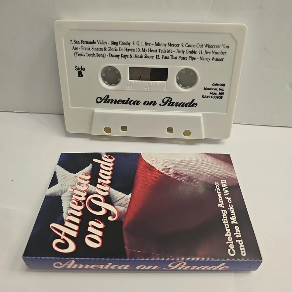 Cassette Tape America on ParadeCelebrating America and the Music of WWII Foto 4 de 4