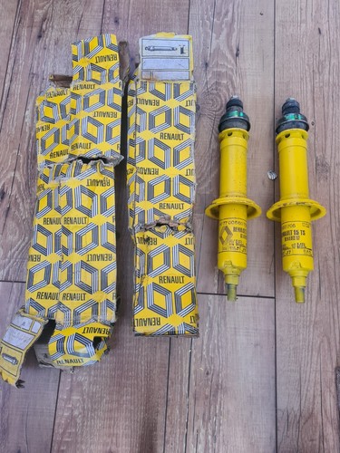 Renault Genuine Shock Absorbers Pair 7700560705 Fit R15TS &R 17 nos
