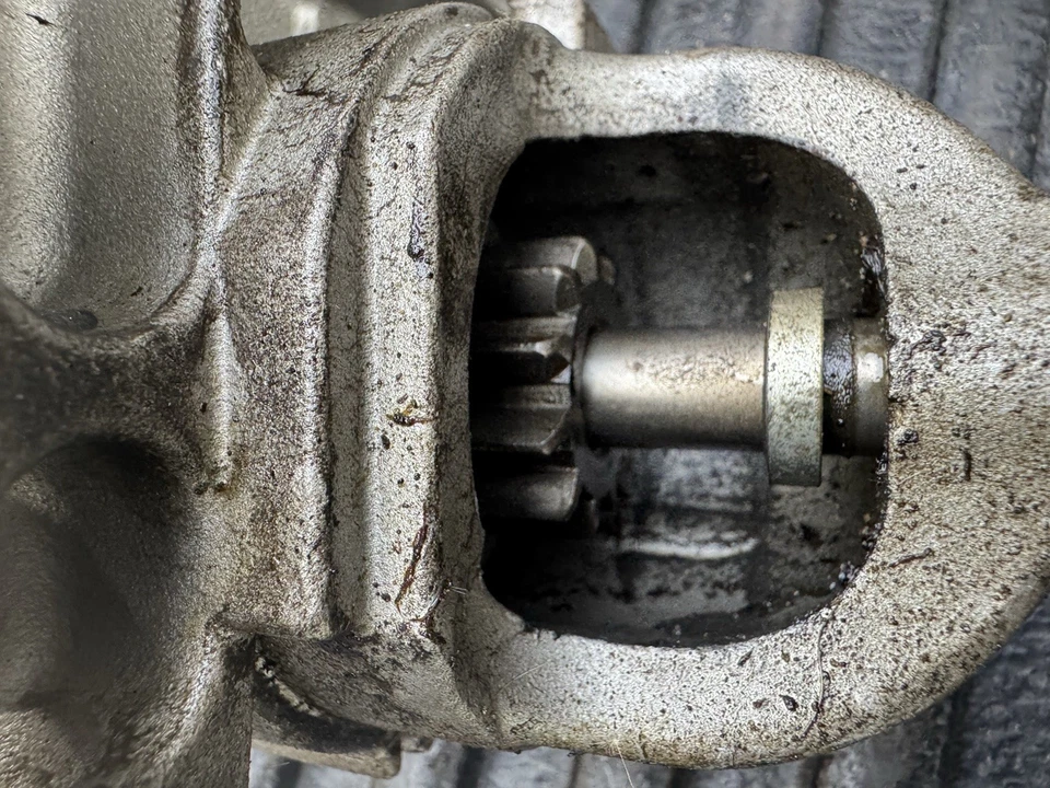 2003 GMC Yukon Denali V8 6.0 Acdelco Starter Motor Assembly - Image 3 of 3