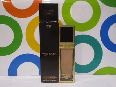 TOM FORD ~ SHADE & ILLUMINATE SOFT RADIANCE FOUNDATION ~ # 7.7 HONEY ~ 1 OZ