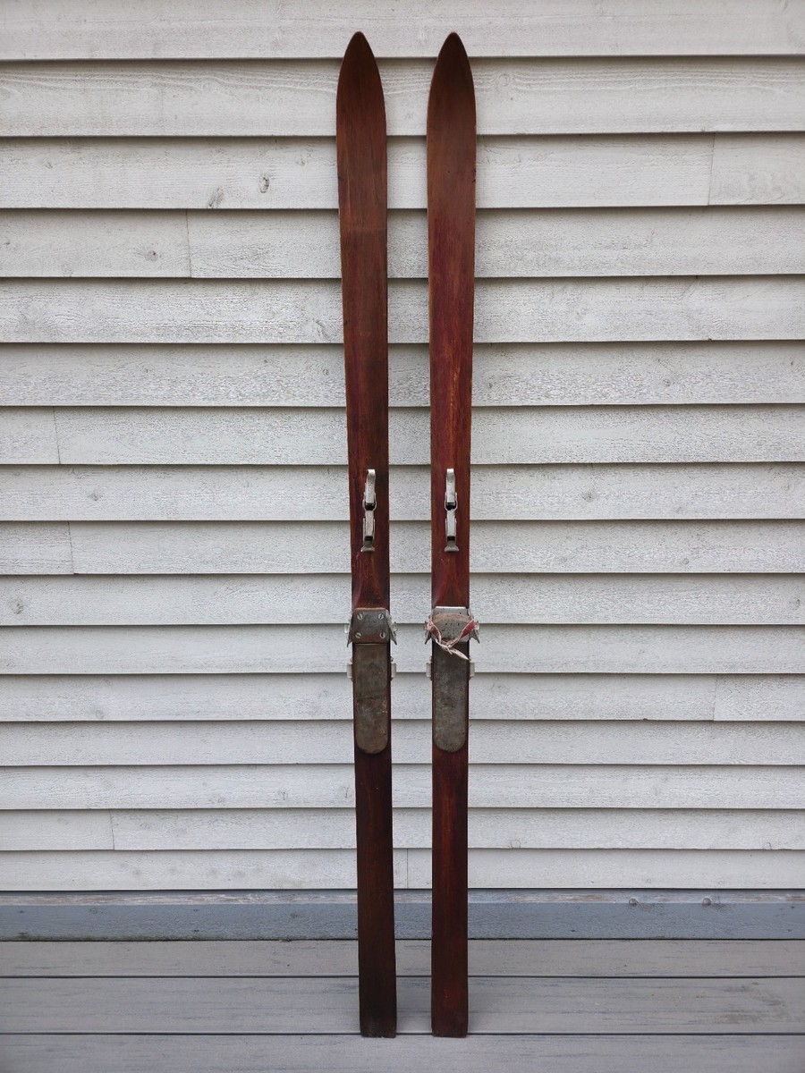 GREAT Vintage Old Wooden Snow Skis HARVEY E DODDS Bindings