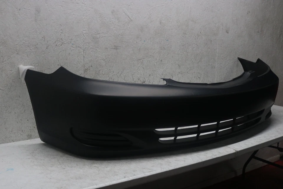 2002 2004 TOYOTA CAMRY FRONT BUMPER COVER Foto 2 de 4