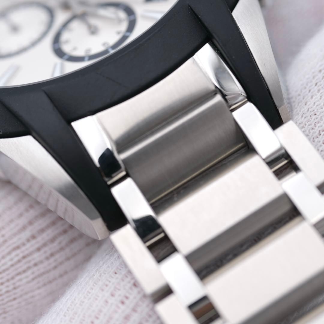 Versace Men's Chronograph Watch Silver Dial Black Rubber Bezel Stainless Steel U thumbnail 8