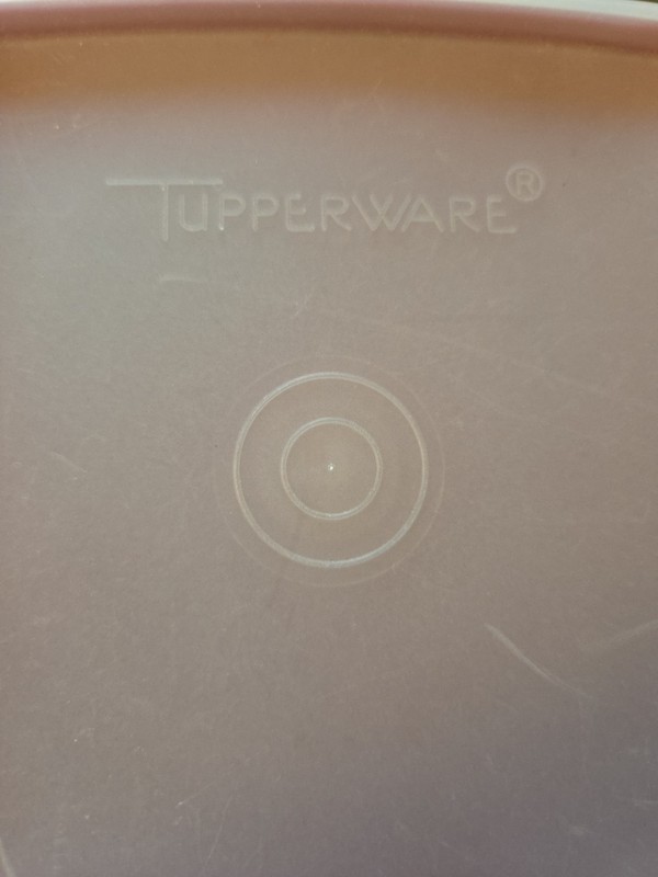 Tupperware Sandwich Square Storage Keeper 670-39 Red Container Clear Lid Picnic 