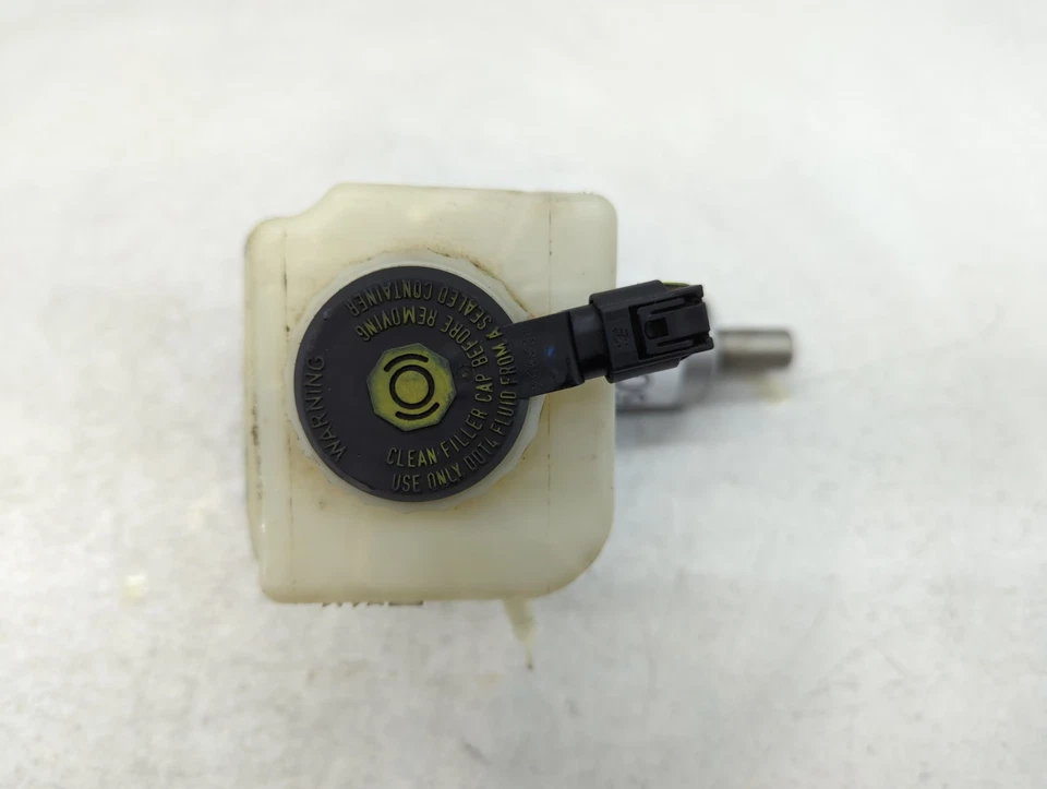 Главный тормозной цилиндр 2011-2016 Bmw 535i D7XMN - Изображение 2 из 4