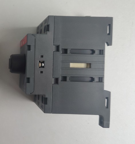 NEW ABB OT80F3 1SCA105798R1001 10136393 3 pole disconnect switch 80A 80 amps - Picture 4 of 9