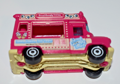 Matchbox 2018 Pink Diecast Ice Cream Van Good Googly Cones