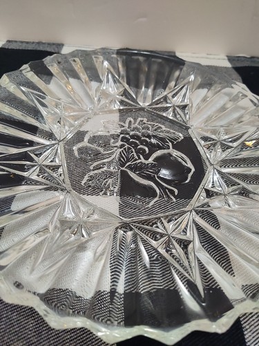 VTG Federal Glass Pioneer 8" Clear Cut Salad/Luncheon Plate Fruit Design - Picture 3 of 7
