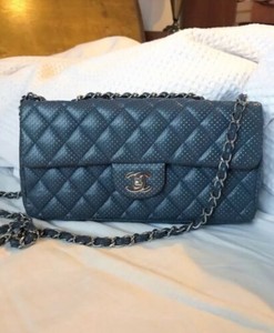 chanel baguette bag