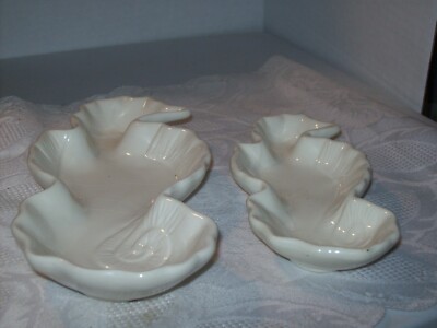 A SET OF SEAHORSES - LARGE & SMALL BY GLOBAL DESIGN & KATE WILLIAMS TRINKET DISH