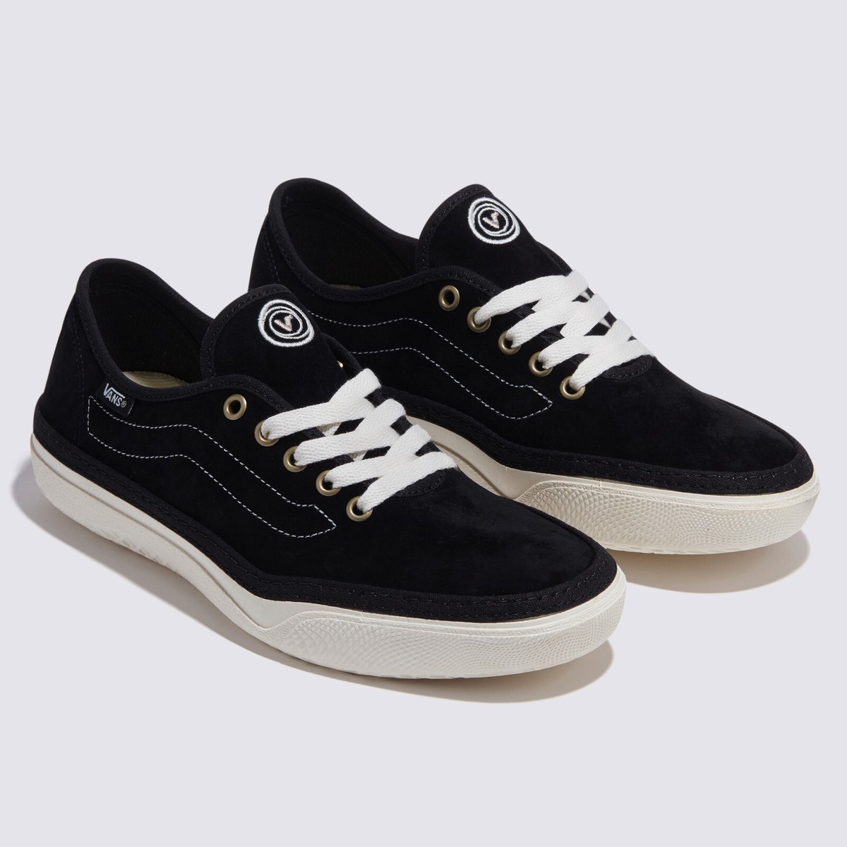 New Vans Circle Vee SE Suede Black/Marshmallow Sneakers Low