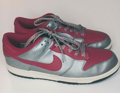 black gray red nike dunks 2009