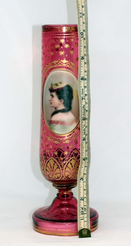 PRETTIEST 19THC ANTIQUE VICTORIAN BOHEMIAN CRANBERRY GLASS PORTRAIT VASE - Picture 13 of 17