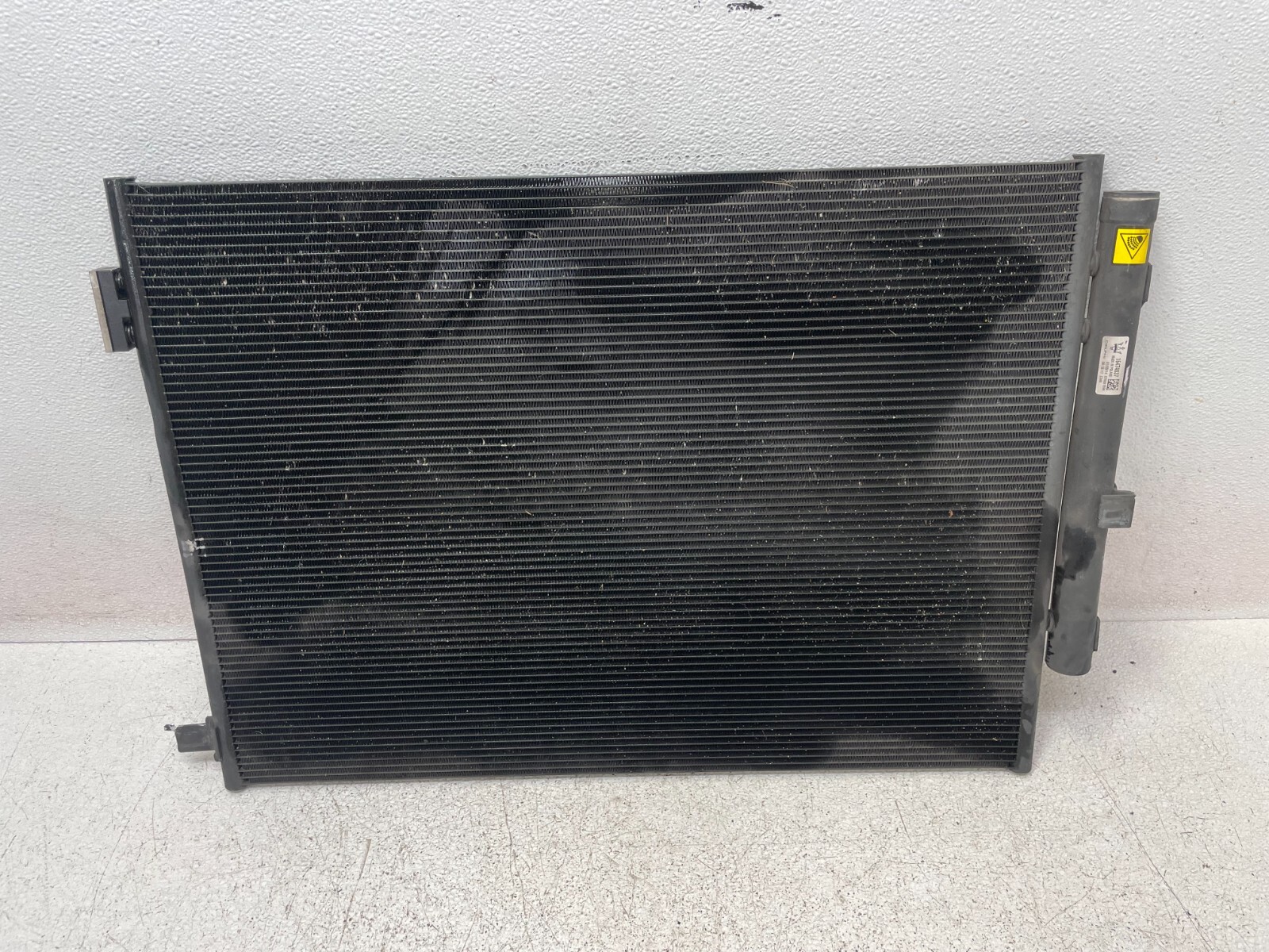 14 15 16 17 Maserati Quattroporte S AC Air Conditioning Condenser 3.0L 1359 OEM