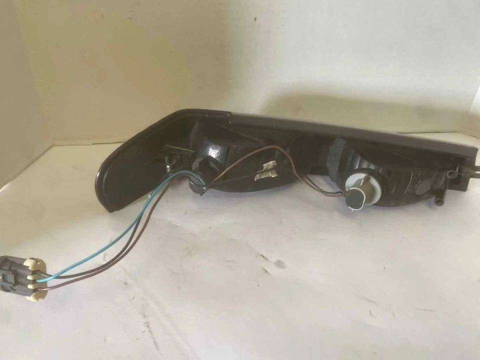 Lámpara de luz marcadora lente lado izquierdo del conductor CHEVY COLORADO 12 Foto 4 de 4