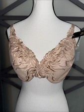 Wacoal Beguiling Full Figure Underwire Bra.