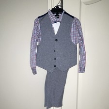 IZOD Boys Gray Size 4 4-Piece Suit Set Vest Pants Plaid Shirt Red Bow Tie