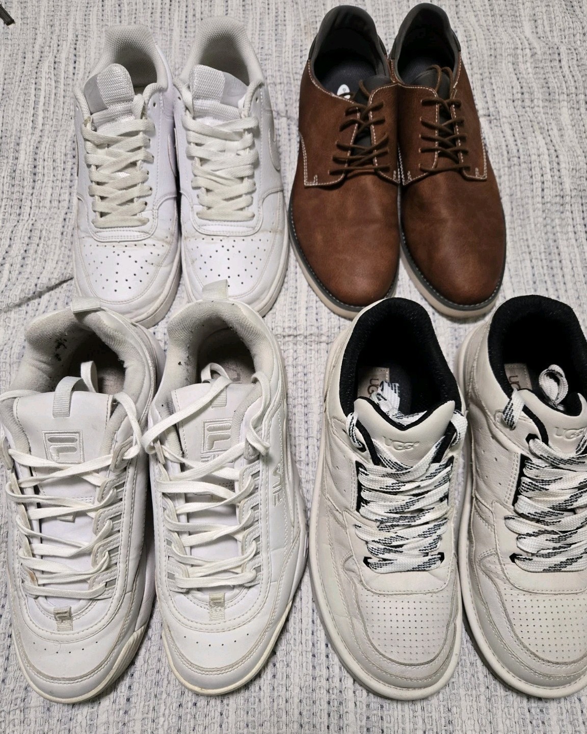 Lotto scarpe grandi da uomo taglia 9US Nike Fila UGG e Dr Scholls