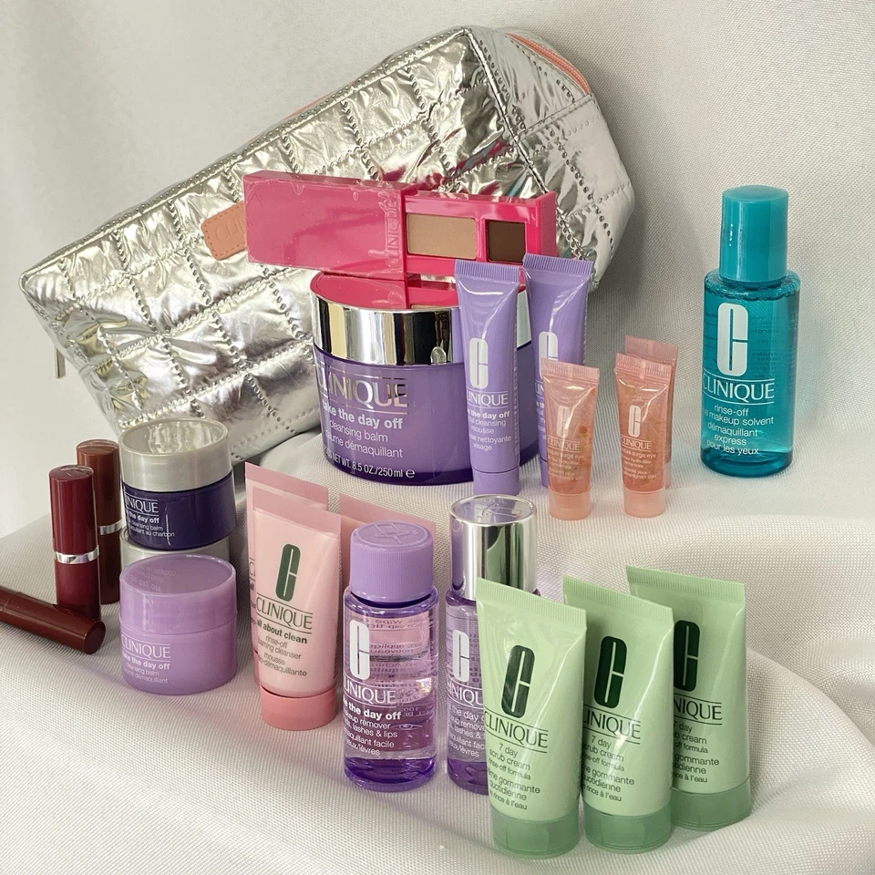 Clinique Lote de 23 Piezas Limpiadores Desmaquillantes Sin Usar y Más Tómate el Día Libre Foto 3 de 4