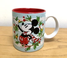 Disney Mickey Minnie Mouse HOLIDAY CHRISTMAS WREATH Large 20 oz Ceramic Cup Mug
