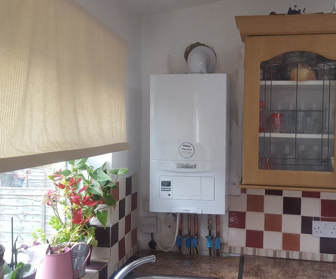 Vaillant ecoFIT Pure 830 Combi Boiler Supplied u0026amp; Fitted, 10years  warranty | eBay