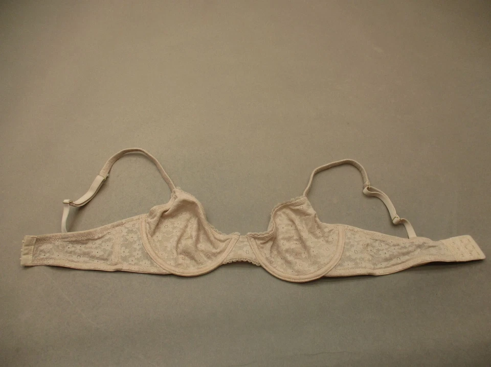 34C Jessica Simpson 女式米色蕾丝无衬里钢圈背部闭合半文胸 3E — 第 3/4 张图片