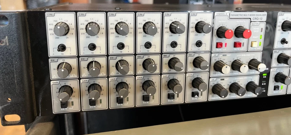 Égaliseur paramétrique Apogee CRQ-12 6 bandes étagères filtres HP/LP - Photo 3/4
