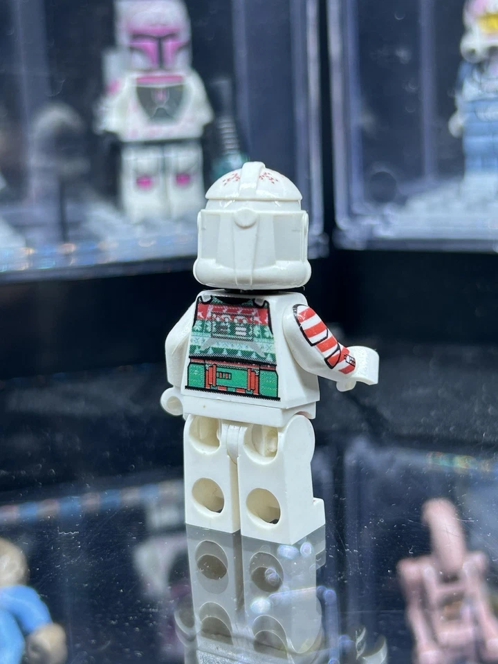 Lego Star Wars Christmas Ugly Sweater Clone Trooper Minifigure LIMITED Rare  /10 - Image 2 of 2