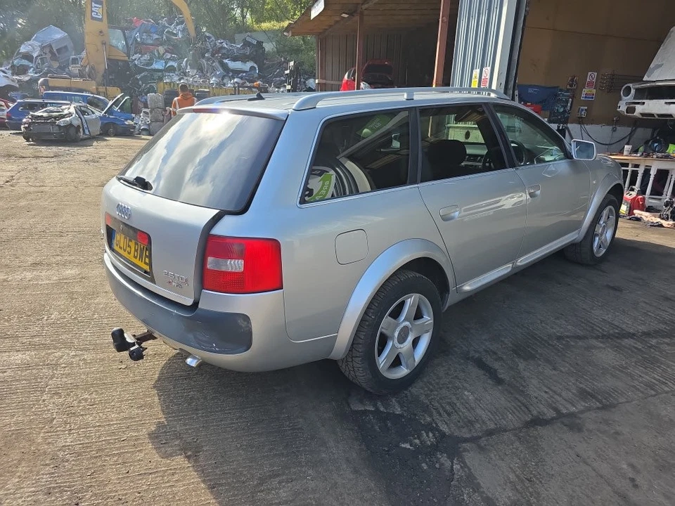 Cuadro de instrumentos Audi A6 Allroad Mk2 Tdi Quattro 2000-2005 Foto 4 de 4