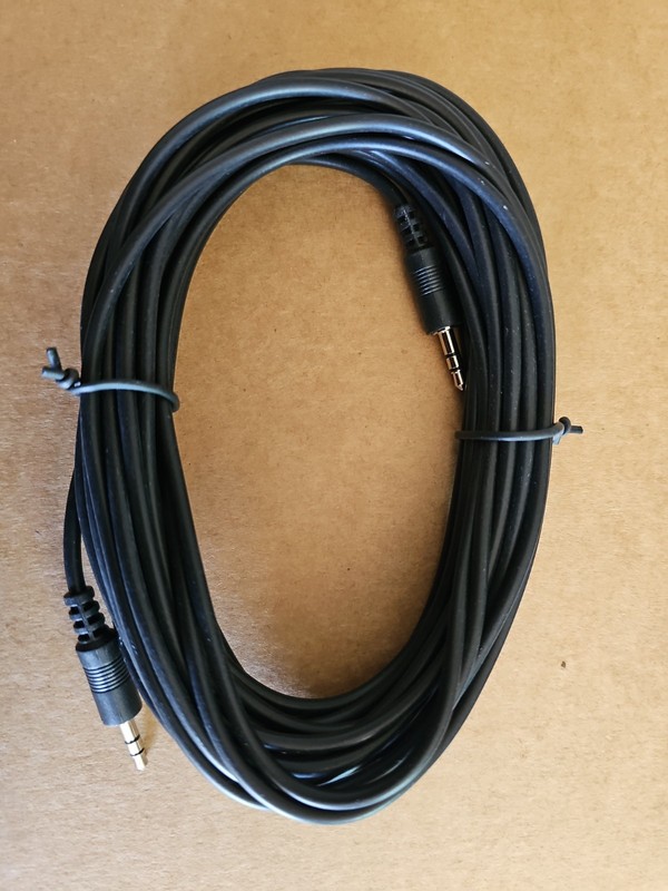 25 Ft. 3.5mm stereo male-to-male audio cable. 