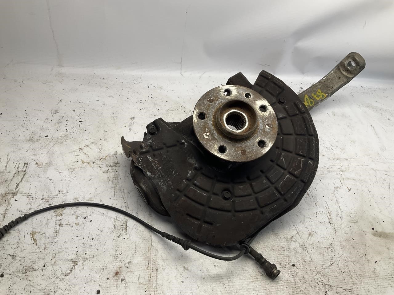 Maserati Ghibli 2014-2017 Front Left Steering knuckle