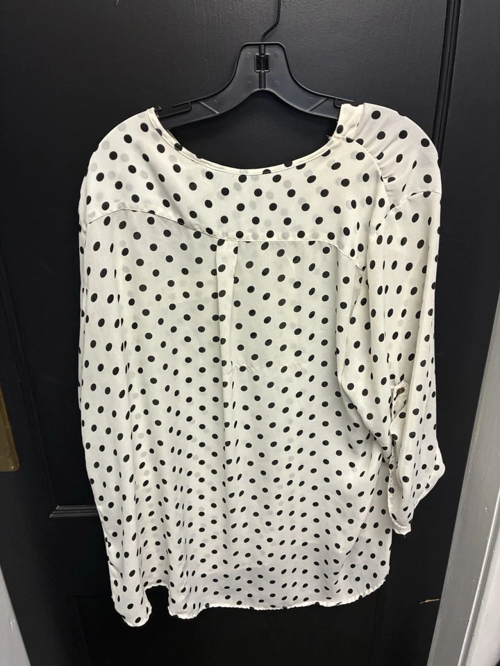 Rue 21 Ivory Black Dot Chiffon Zip Up 3/4 Sleeve Blouse - Size 2X - Image 3 of 3