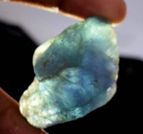 Brazilian Green Fluorite Natural 215 Carat Untreated Gemstone Rough New Product - Picture 8 of 10