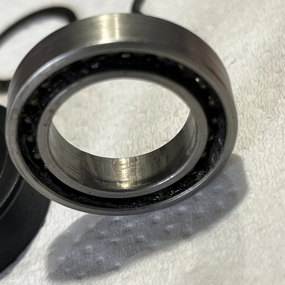 Chrysler Valiant en muy buen estado VF columna de dirección cojinete superior y circlips G C usado Foto 4 de 4