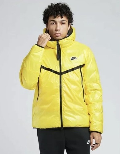 Nike Sportswear Synthetic-Fill Windrunner Men's Repel Jacket in Yellow, Size: Large | CZ1508-735