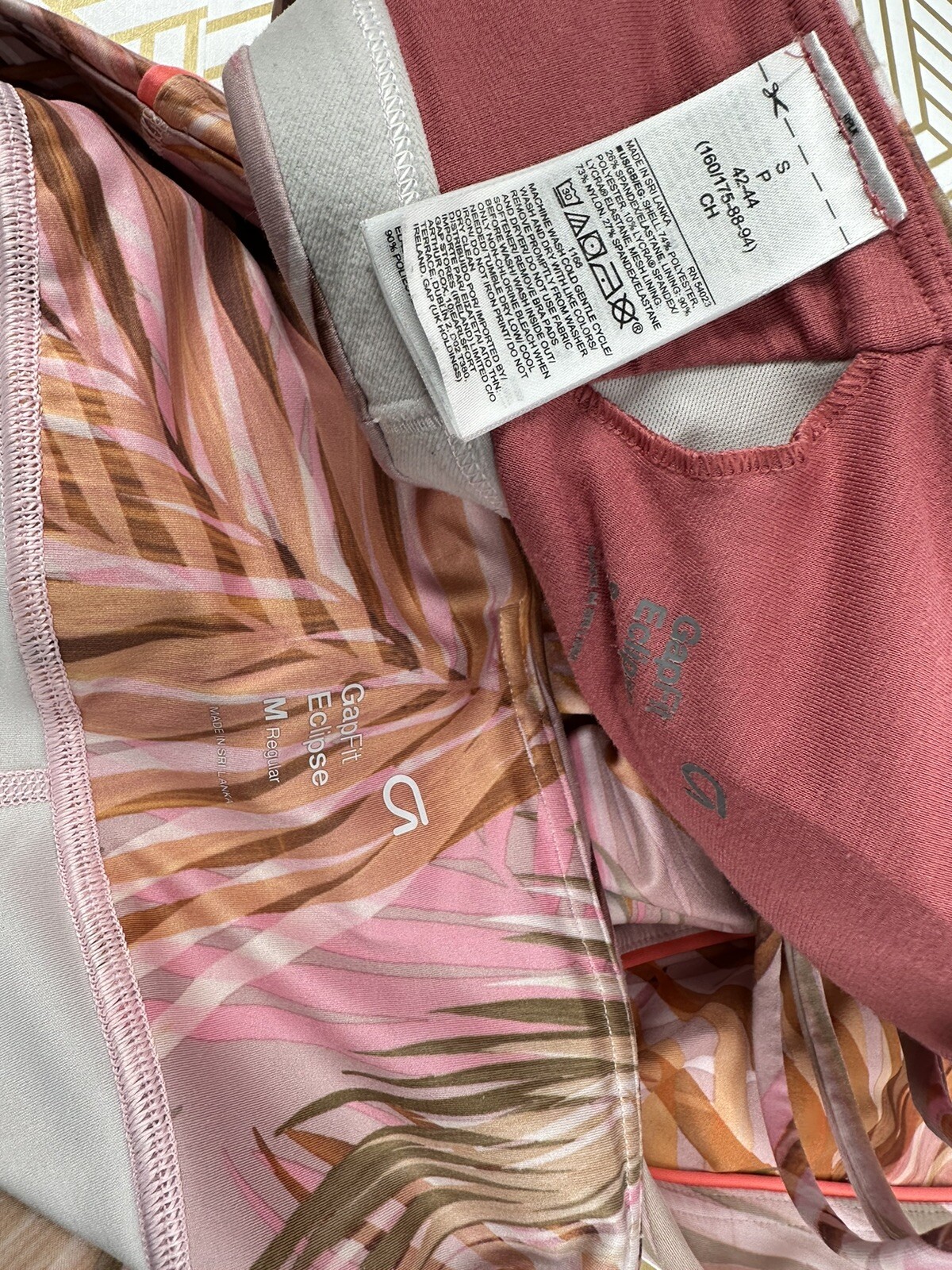 GAP Fit Eclipse Leaf Print High Rise Stretch Capr… - image 12