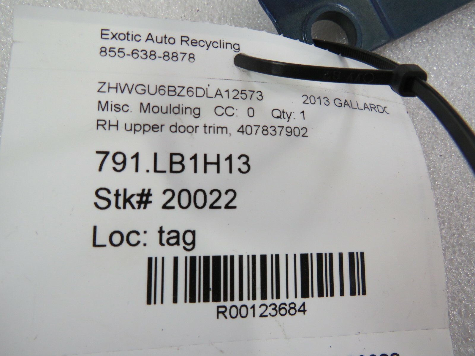 Lamborghini Gallardo Spyder, RH, Upper Door Trim Moulding, Used, P/N 407837902