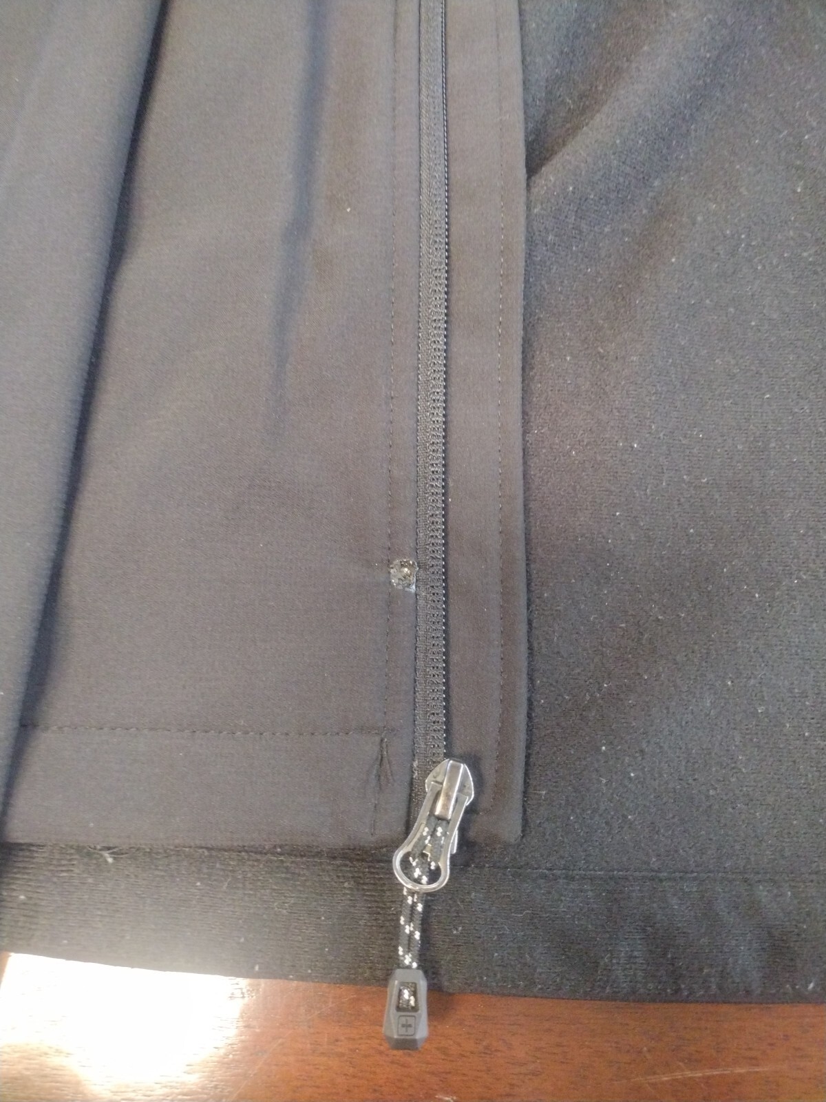 Swiss Tech Men&rsquo;s Soft Shell Full Zip Jacket Black L (42-44) 