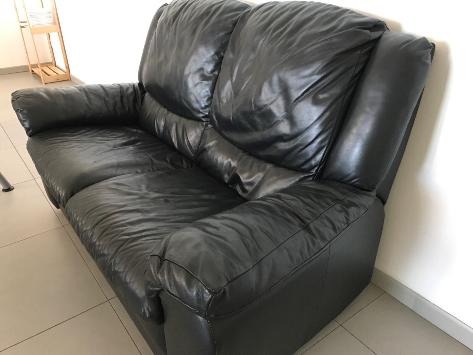 Mercatino Usato Divano Usato Come Nuovo Vendo Divano In Pelle Nera