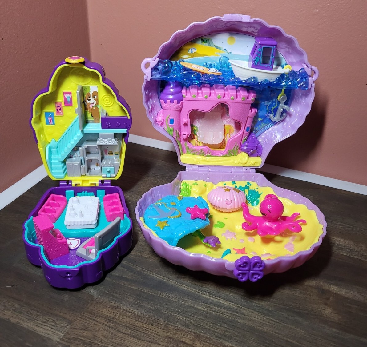 Polly Pocket Compact Playsets Lot Sea Shell Purse and Cupcake Cafe