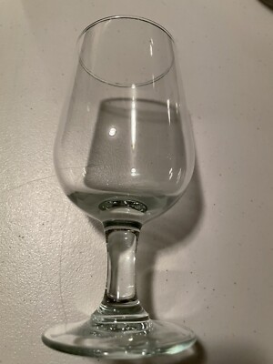One Dozen Arcoroc 11 Oz. Water/Wine Goblet Glasses