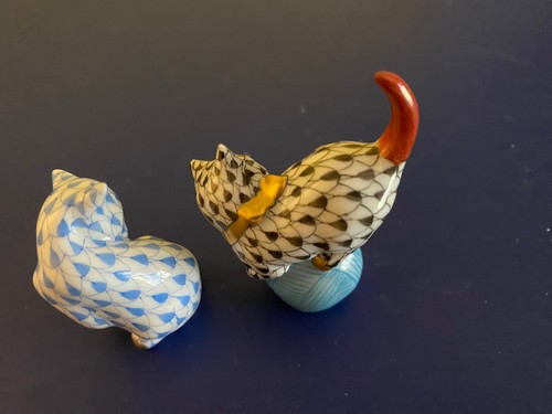 Herend Miniature Cats Fishnet Porcelain One On Ball Of Yarn One Setting - Picture 12 of 14
