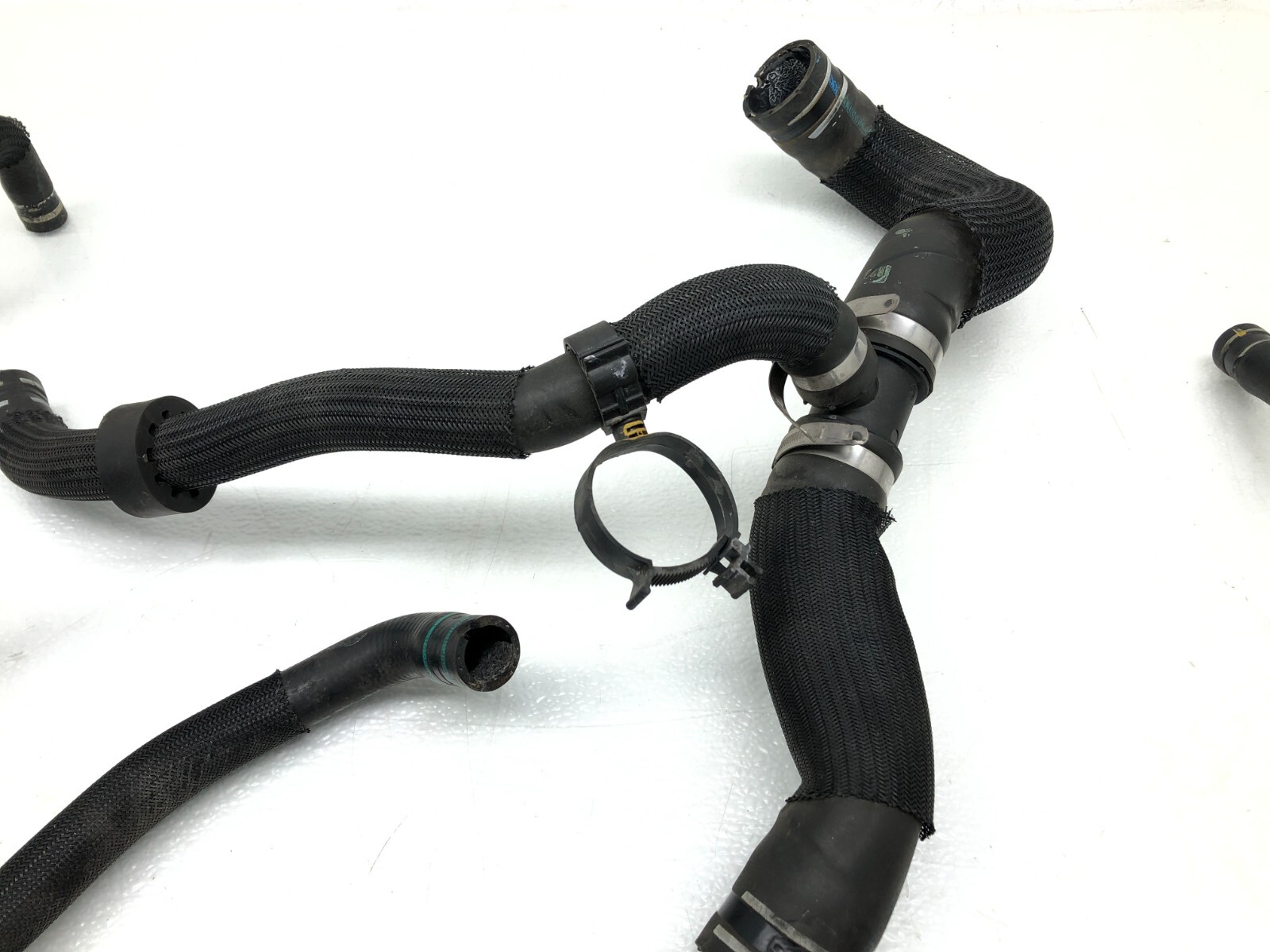 2017-2020 MASERATI LEVANTE 3.0L ENGINE RADIATOR COOLANT HOSE TUBE LINE SET OEM.