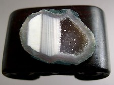 TRES JOLIE GEODE AMERIQUE DU SUD 22,43 x 18,08 mm