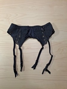 Vtg Y2K Victoria's Secret Black Lace Garter Belt Women Small circa 2001 Lolita