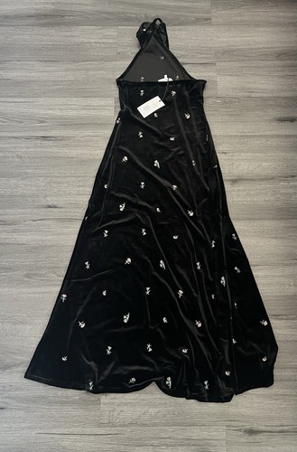 We Wore What Damen Small hochgeschlossen Blumen bestickt Samt Midikleid schwarz - Bild 3 von 9