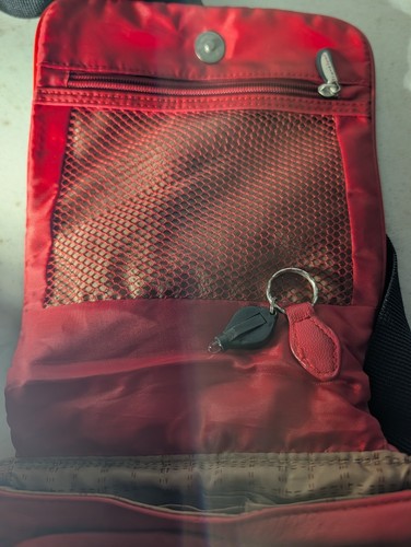 Travelon Red leather sling crossbody bag Vintage Y2K - Picture 7 of 7