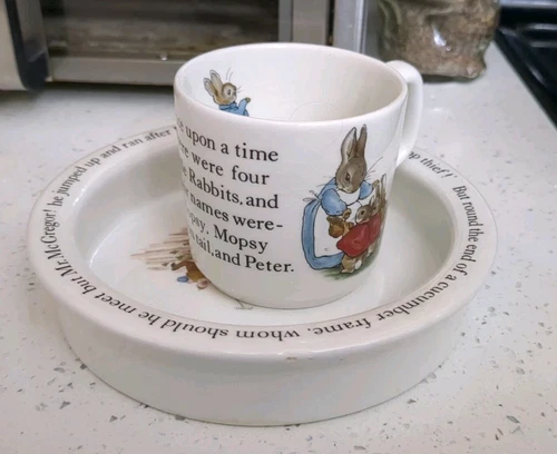 WEDGWOOD of Etruria & Barlaston PETER RABBIT Bowl Cup Beatrix Potter Design READ