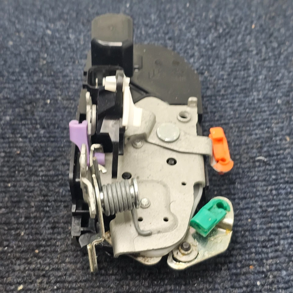 Actuador de cerradura de puerta Carquest DLE1096 compatible con GMC R2500 1987 Foto 4 de 4